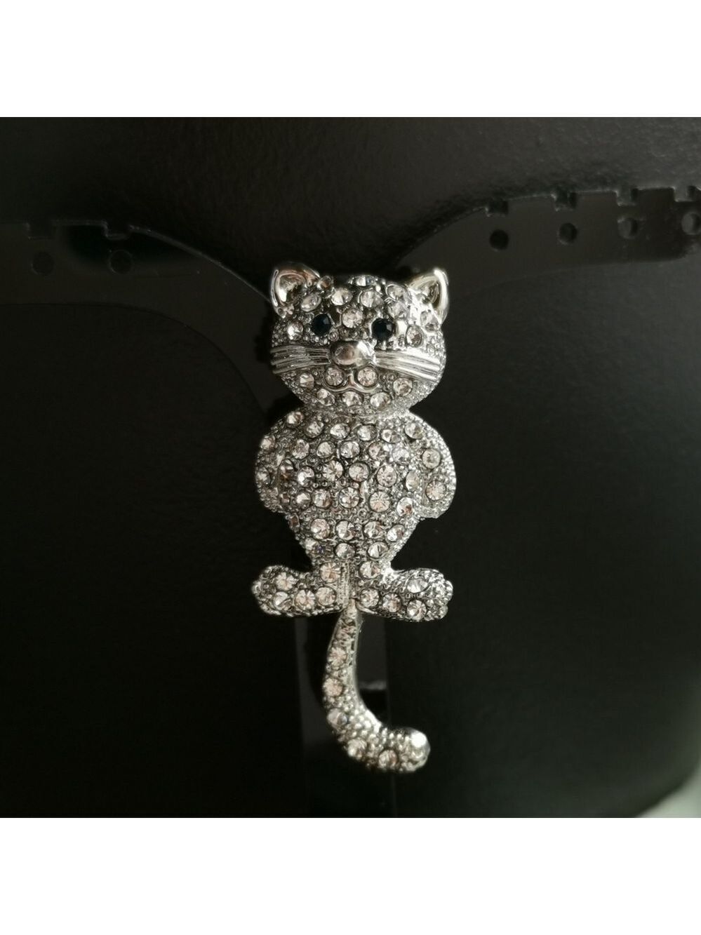 New silver crystal cat brooch pin moving tail